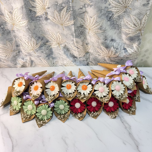Daisy Candle Bouquet