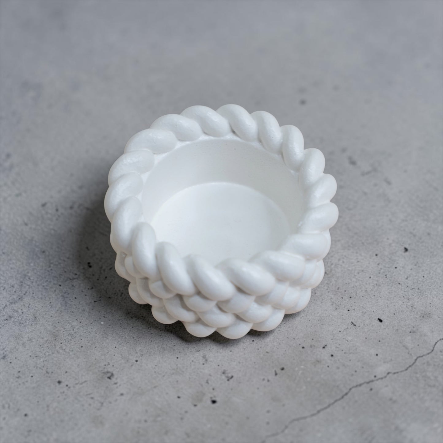 Concrete jar t-light holder